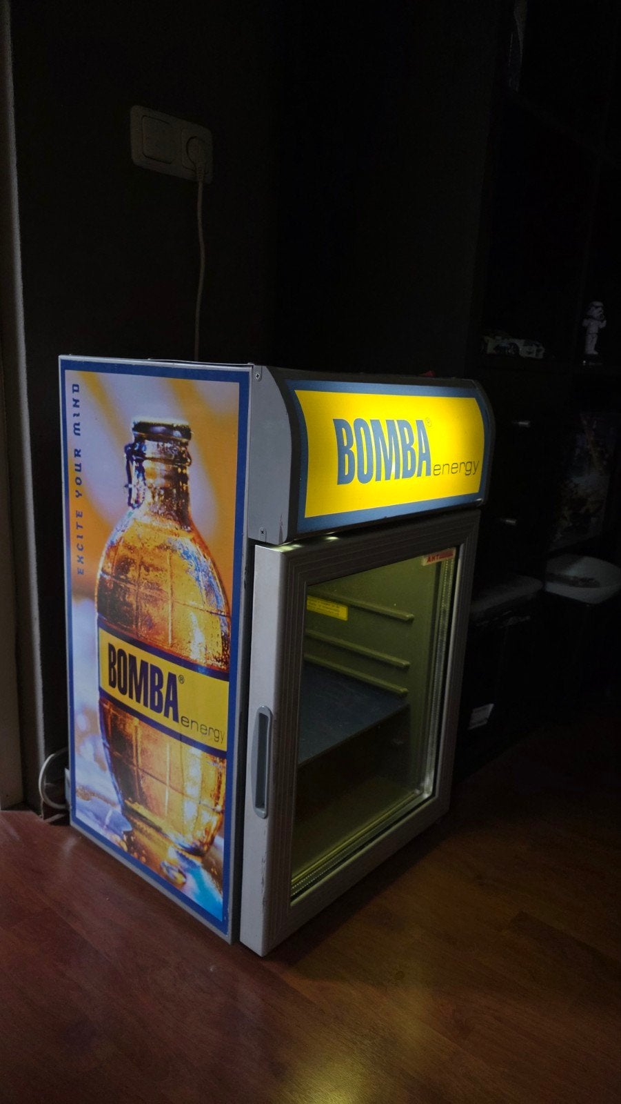 Bomba Energy mini koelkast - perfect voor dranken, Ophalen, Minder dan 75 liter, Zonder vriesvak, Gebruikt