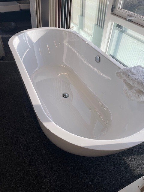 Vrijstaande baden, Ophalen, Nieuw, Bad