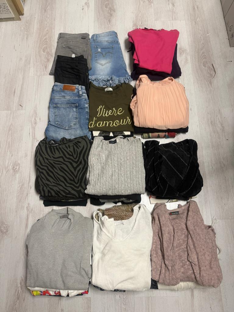 Kledingpakket / partij kleding maat M - 37 stuks, Ophalen of Verzenden, Zo goed als nieuw