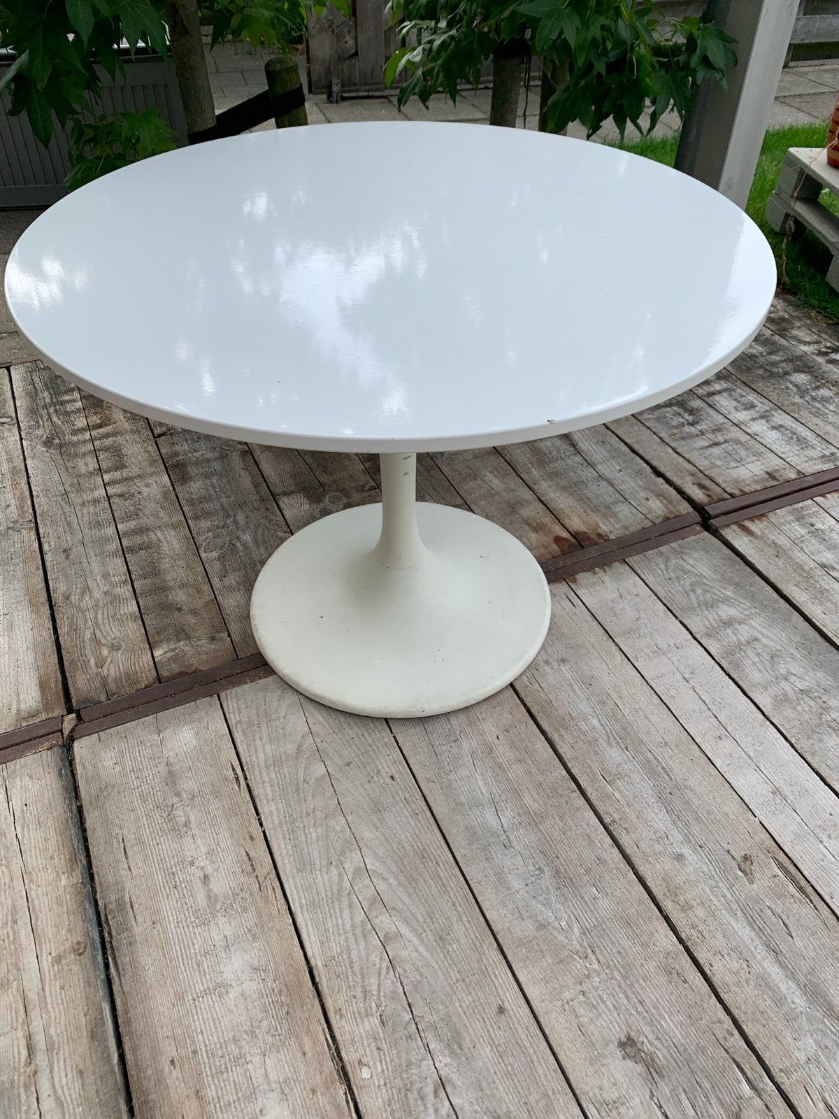 Ikea docksta Witte ronde tafel met trompetvoet, Huis en Inrichting, Ophalen, Gebruikt, Rond, Vier personen