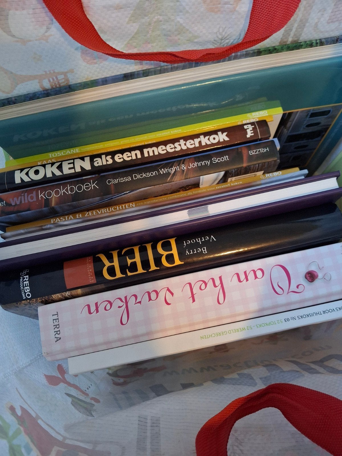 gratis op te halen 2 tassen met kookboeken in heeze, Ophalen, Eten en Koken