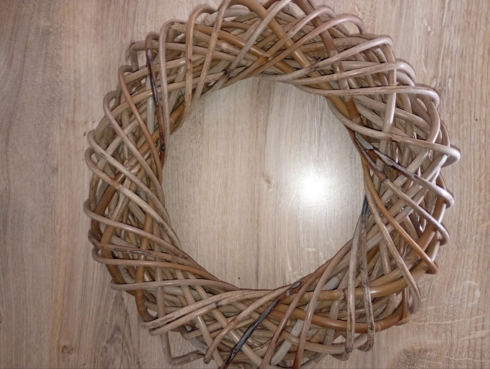Rotan Krans - Decoratieve Krans van Natuurlijk Materiaal, Huis en Inrichting, Ophalen of Verzenden, Zo goed als nieuw, Krans, Natuurlijk materiaal