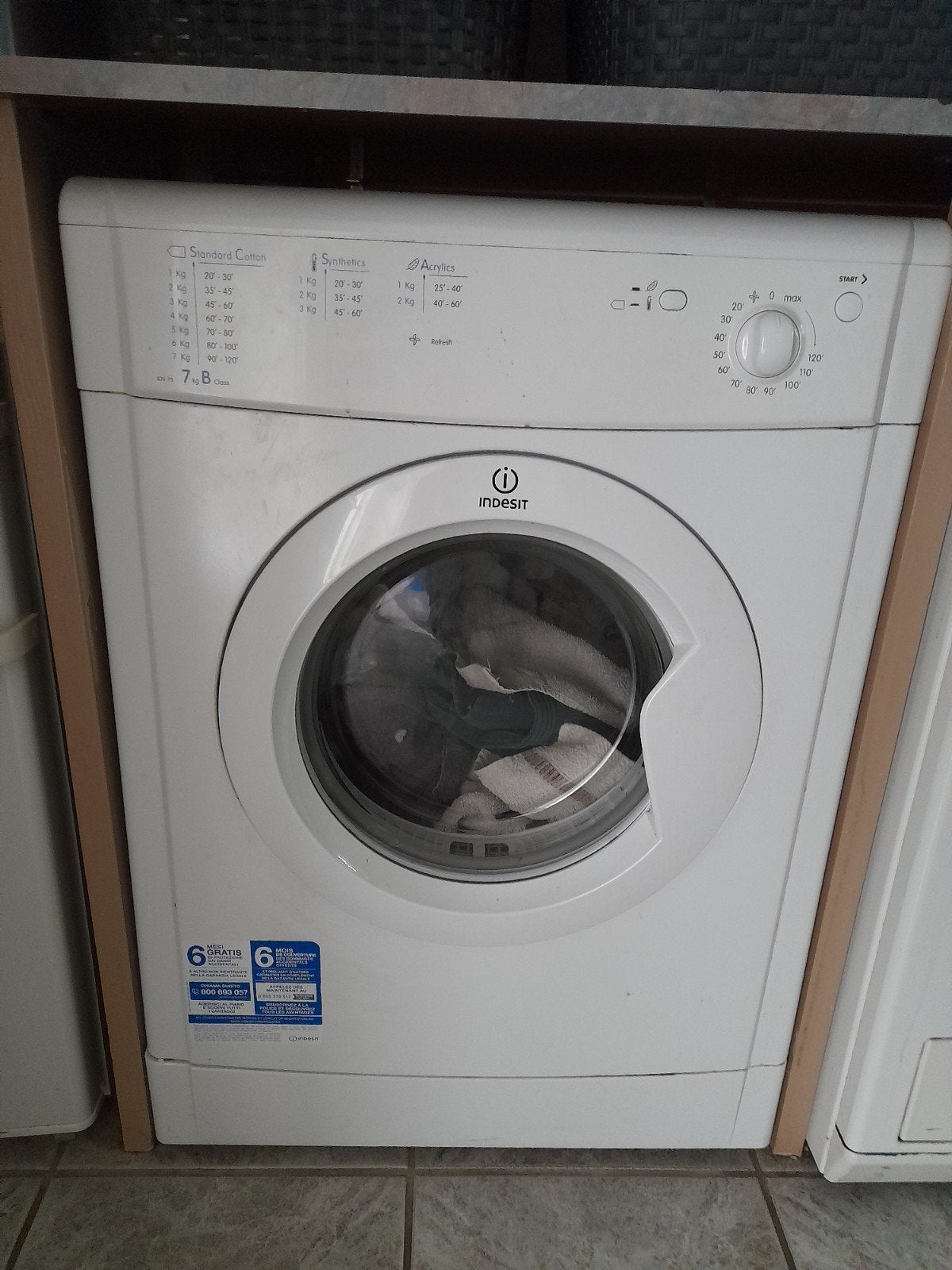 Indesit Wasdroger - Betrouwbaar en Compact, Ophalen, Gebruikt, Luchtafvoer, 85 tot 90 cm