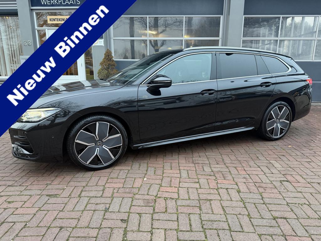 Volkswagen Passat Variant 1.5 eTSI R-Line Edition 150pk | Pa, Auto's, Volkswagen, 4 cilinders, 150 pk, Zwart, 19 km/l