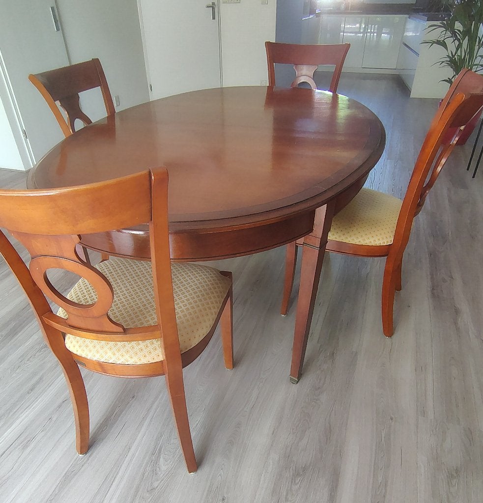 Ovale eettafel met verlengingsmogelijkheid en 6 stoelen, Huis en Inrichting, Ophalen, Gebruikt, 100 tot 150 cm, Klassiek