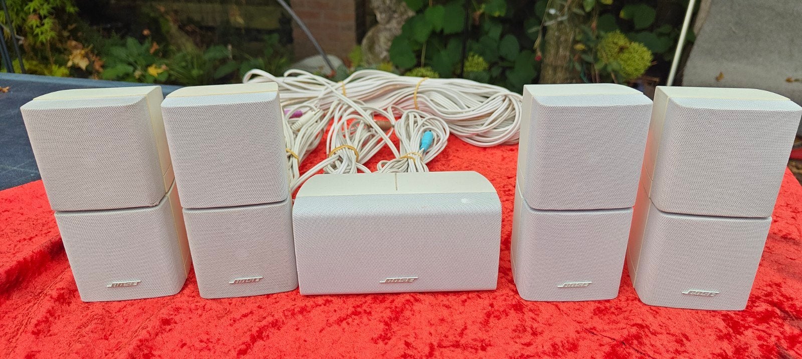 Bose dubbele Cube luidsprekers 5x +luidsprekerkabels gratis, Overige merken, 70 watt of meer, Ophalen of Verzenden, Zo goed als nieuw