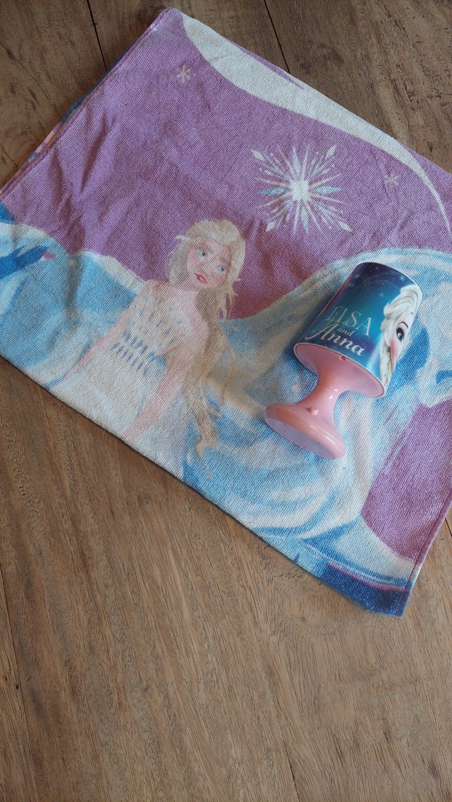 Frozen Elsa en Anna nachtlampje en badhanddoek, Gebruikt, Ophalen of Verzenden, Disney, Lamp