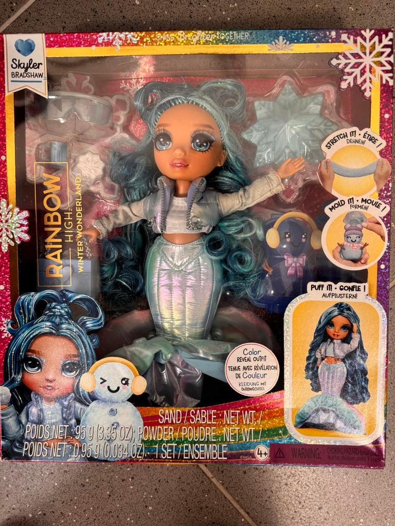Rainbow High Winter Wonderland Skyler Bradshaw Zeemeermin Po, Kinderen en Baby's, Speelgoed | Poppen, Nieuw, Overige typen, Ophalen of Verzenden