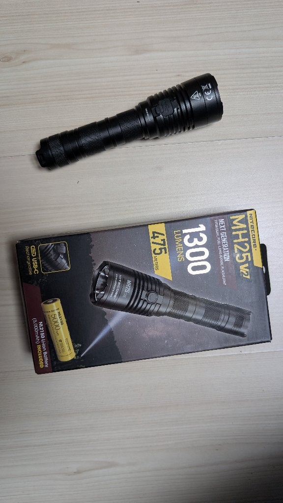 Nitecore MH25 v2 zaklamp 1300 lm, Verzenden, Zo goed als nieuw, Batterij