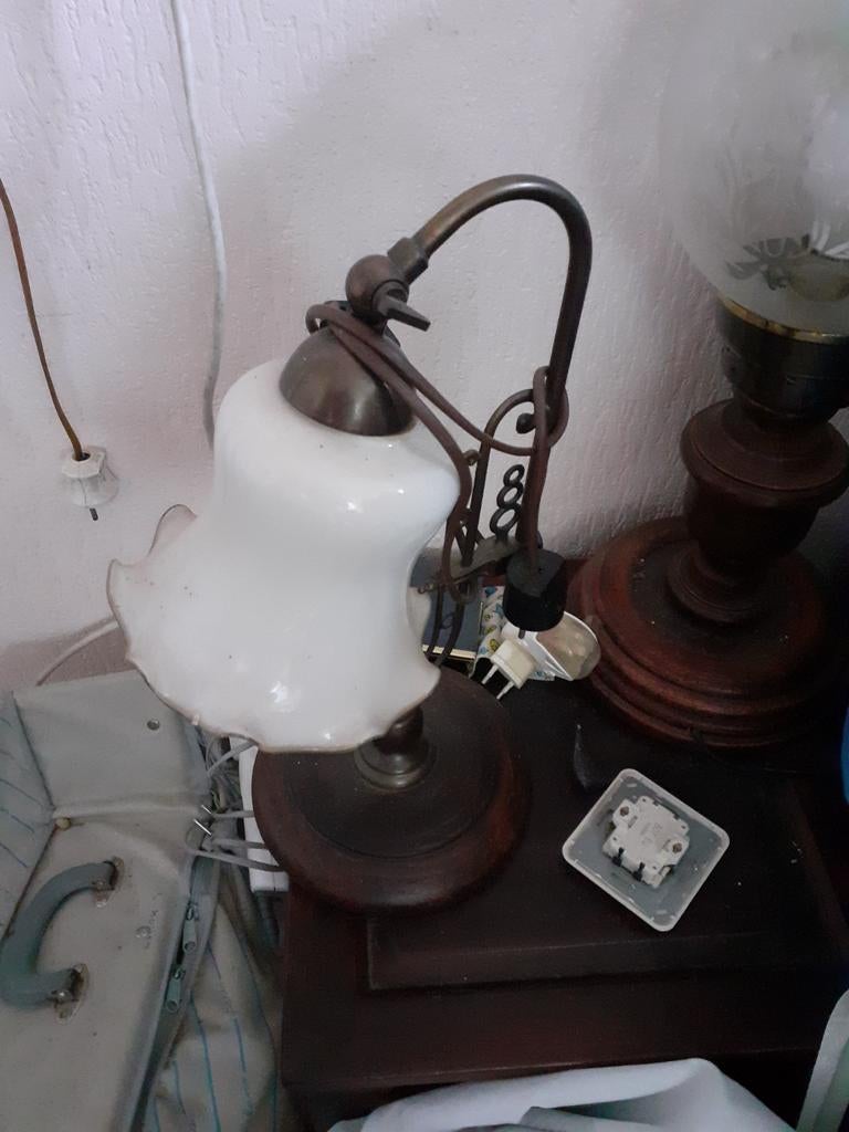 Vintage Tafellampen met Melkglazen Kap, Gebruikt, 50 tot 75 cm, Vintage, Klassiek, Ophalen of Verzenden
