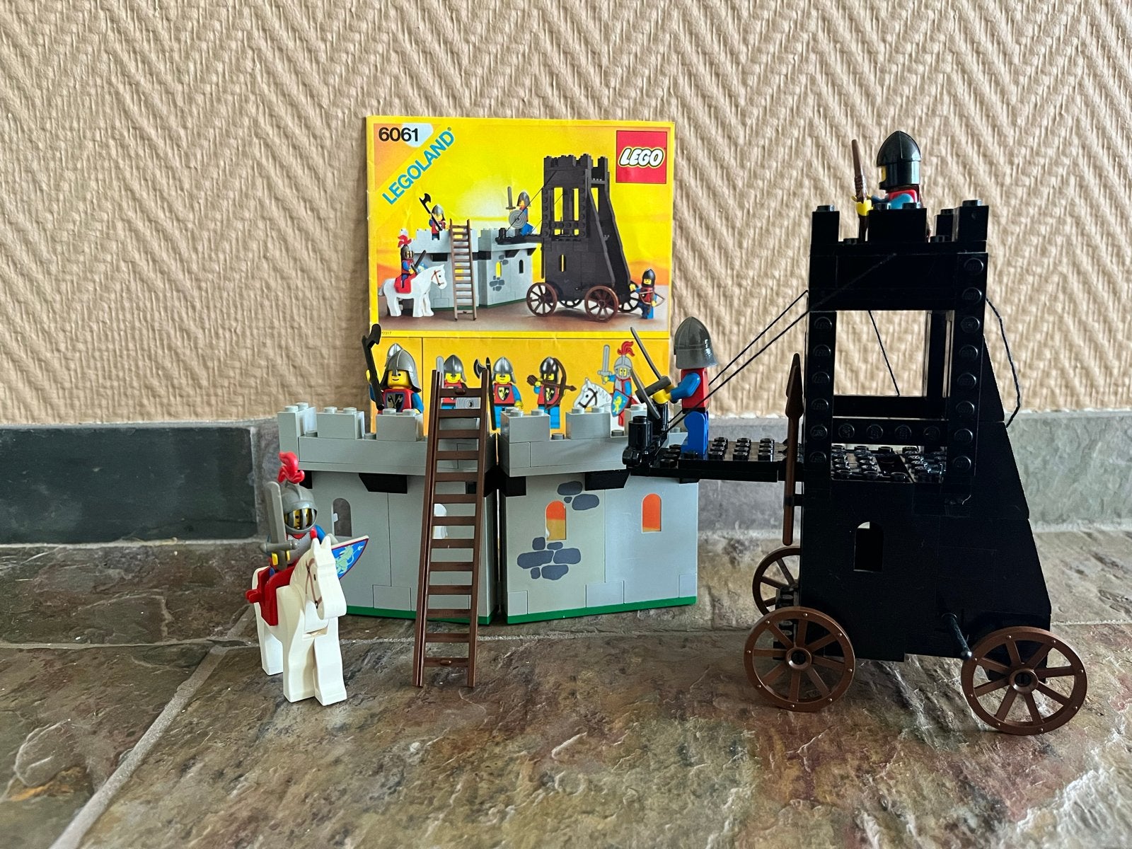 LEGO 6061 Siege Tower - vintage castle compleet + instructie, Gebruikt, Lego, Ophalen of Verzenden, Inclusief instructies