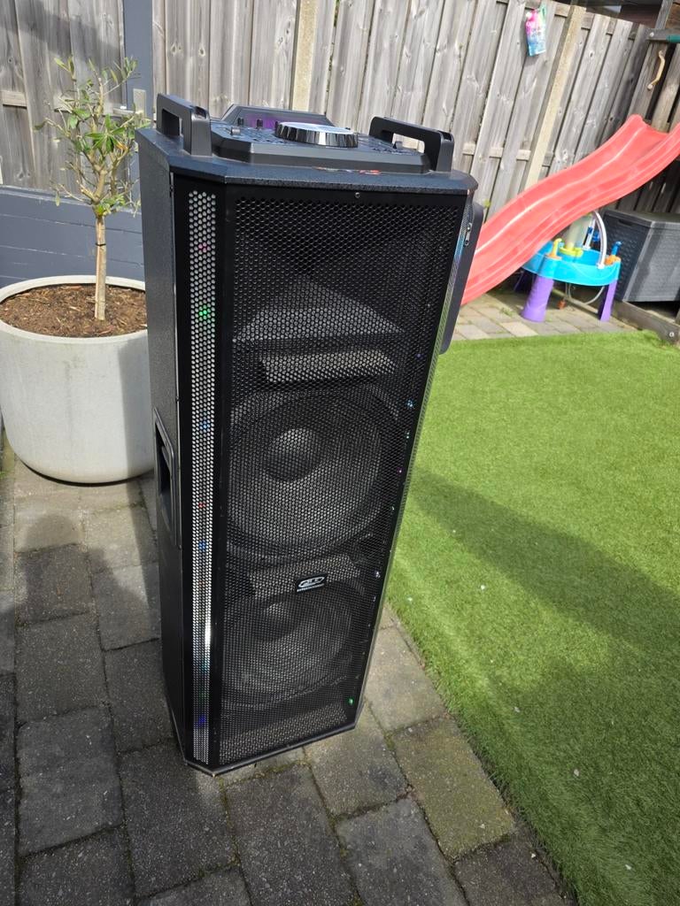 Nette Party Box met Disco Verlichting, 2 microfoons en accu, Overige typen, Zo goed als nieuw, 120 watt of meer, Ophalen
