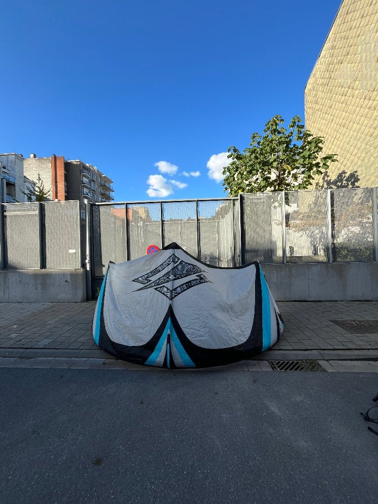 Naish Pivot 11 m 2023, Ophalen, Geen board, 11 m², Zo goed als nieuw
