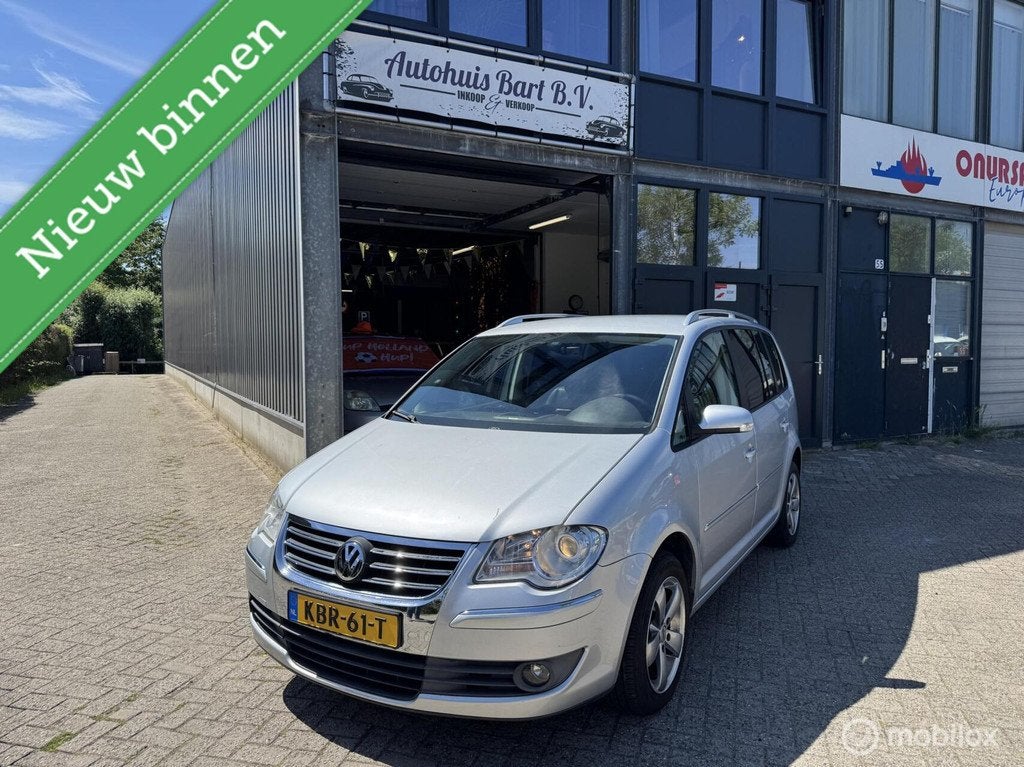 Volkswagen Touran 1.4 TSI Highline 7 Persoons! Leder! APK! N, Auto's, Voorwielaandrijving, Zwart, 4 cilinders, 7 stoelen