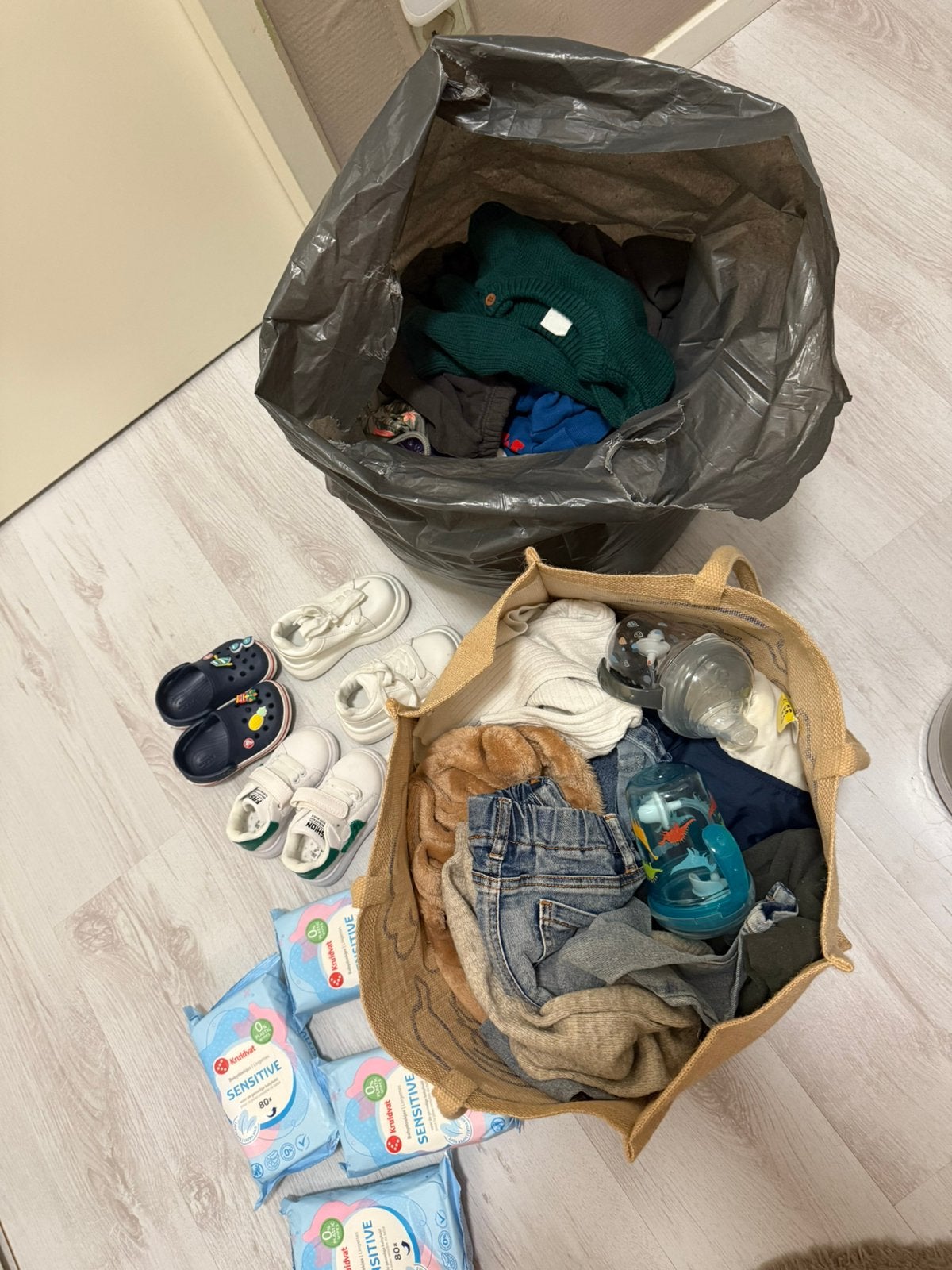 Gratis ophalen babybad met jongens kleding, Fietsen en Brommers, Ophalen, Zo goed als nieuw
