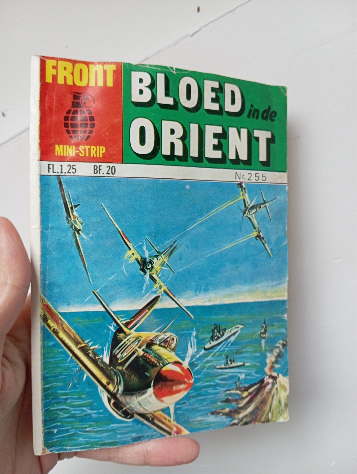 Front Mini-strip 255: Bloed in de Orient, Boeken, Eén stripboek, Ophalen of Verzenden, Gelezen