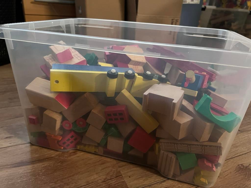 Grote opbergbak met houten blokken., Ophalen of Verzenden, Zo goed als nieuw