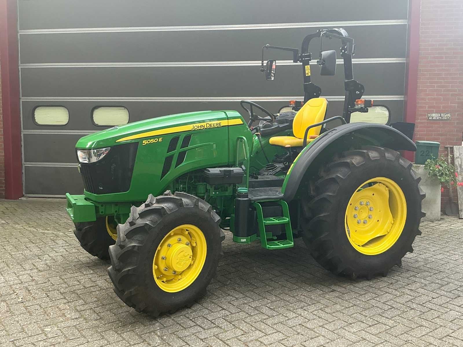 2024 John Deere 5050e 4x4 mini tractor “Demo” 9 uur, Gebruikt, John Deere