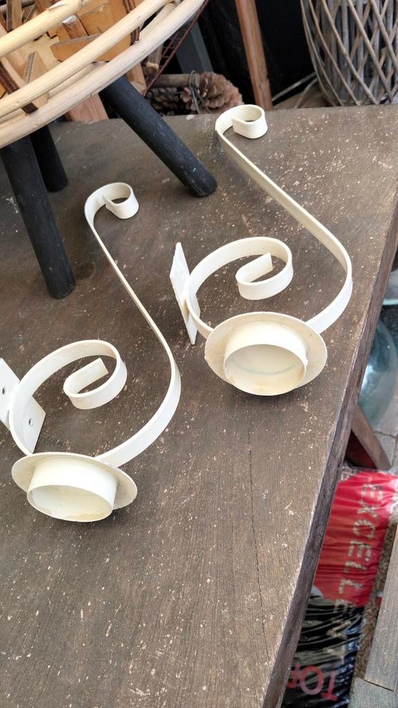Brocante metalen witte muur kandelaar kandelaren, Antiek en Kunst, Ophalen of Verzenden