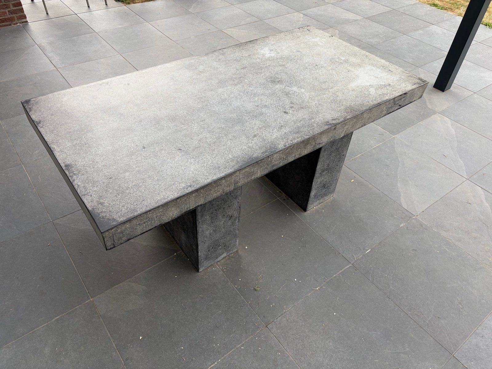 Robuuste terazzo/betonnen tuintafel - Rechthoekig, Tuin en Terras, Ophalen, Gebruikt, Rechthoekig, Overige materialen