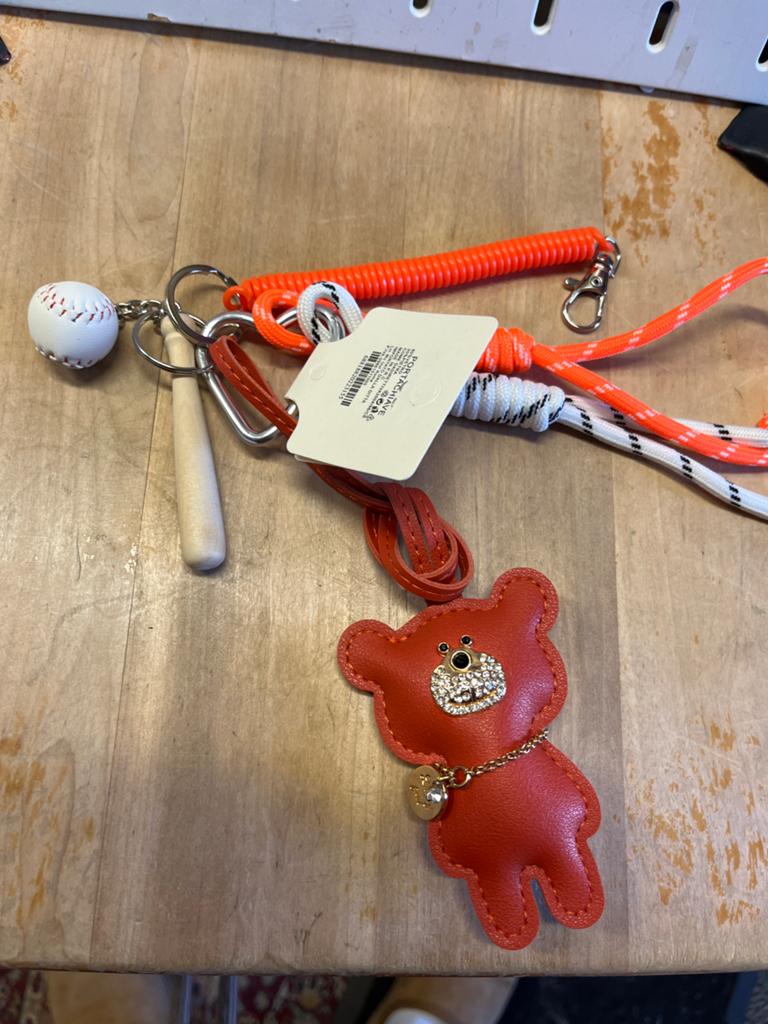 Leuke sleutelhangers: Honkbal, Knuppel & Rode Beer, Verzamelen, Ophalen of Verzenden, Nieuw, Sport