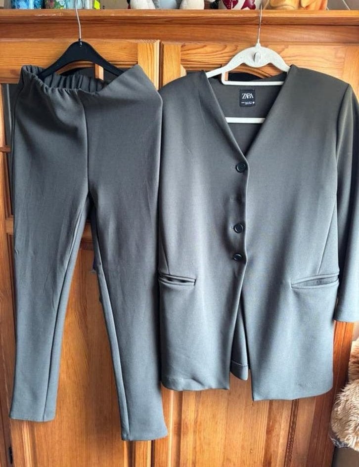 Zara broek en blazer, Ophalen of Verzenden, Zo goed als nieuw, Maat 42/44 (L), Groen