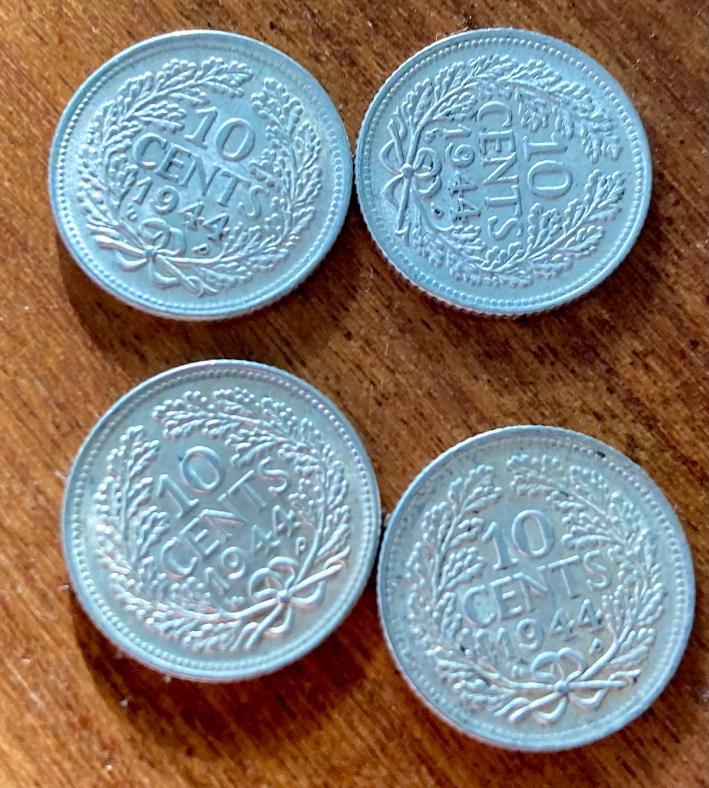 4 zilveren dubbeltjes Wilhelmina 1944, Zilver, Ophalen of Verzenden, 10 cent, Koningin Wilhelmina