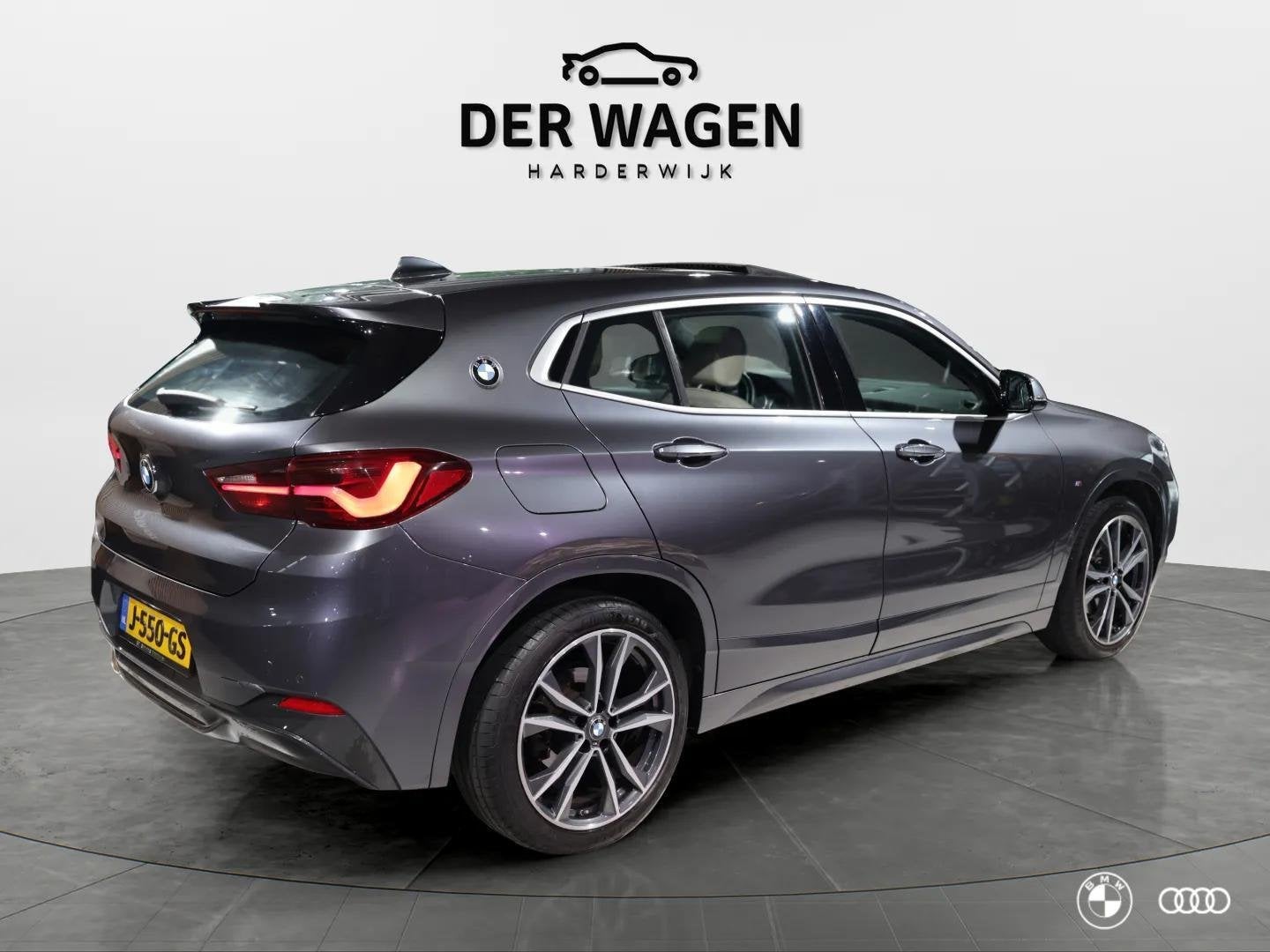 BMW X2 sDrive18i M Sport / HEAD-UP / PANORAMADAK / HIFI / TR, Met garantie (alle), 3 cilinders, Zilver of Grijs, 1395 kg