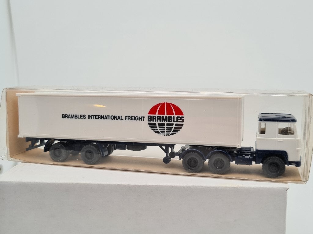 Scania Truck - Brambles Container - Wiking 1/87, Verzenden, Zo goed als nieuw, Bus of Vrachtwagen, Wiking
