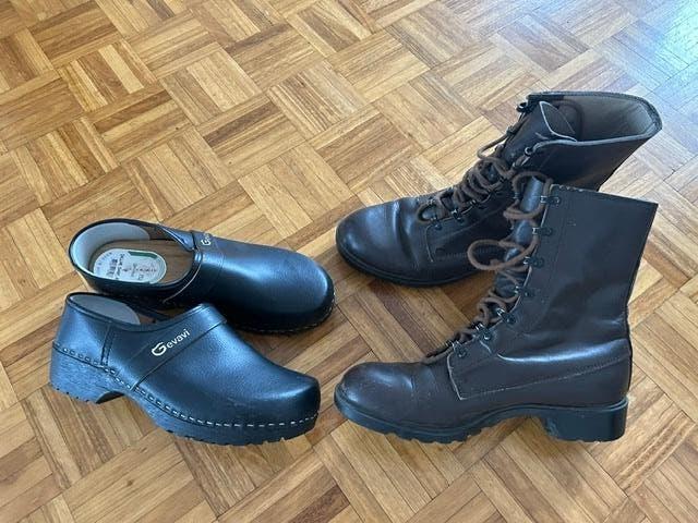 Klompen, Gevavi, maat 45 €15,00, Leger Boots maat 44 €10,00, Zwart, Ophalen of Verzenden, Zo goed als nieuw, Onbekend