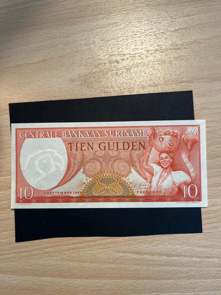 Surinaams 10 Gulden biljet 1963 - Centrale Bank Suriname, Postzegels en Munten, Bankbiljetten | Amerika, Ophalen of Verzenden