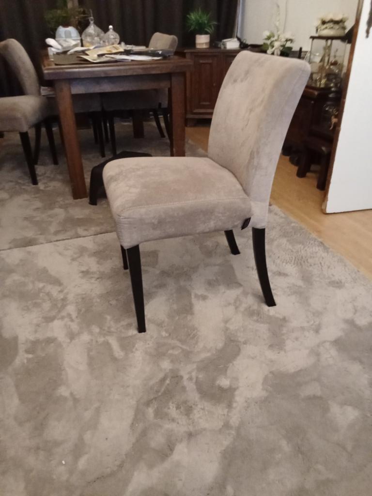 4 eetkamer stoelen voor 100 euro zo goed als nieuw, Overige kleuren, Ophalen of Verzenden, Zo goed als nieuw, Vier