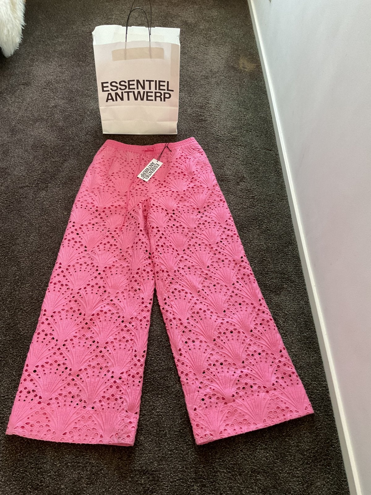 Essentiel Antwerp roze kantenroek maat 40 nieuw, Maat 46/48 (XL) of groter, Nieuw, Ophalen of Verzenden, Roze