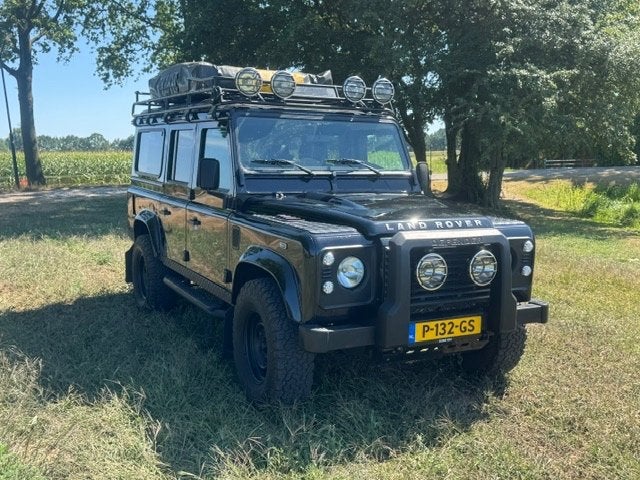 Land Rover Defender 2.4 TD 110 SE (150pk, goed onderhouden), Auto's, Land Rover, 1940 kg, Zwart, 4 cilinders, Elektrische ramen
