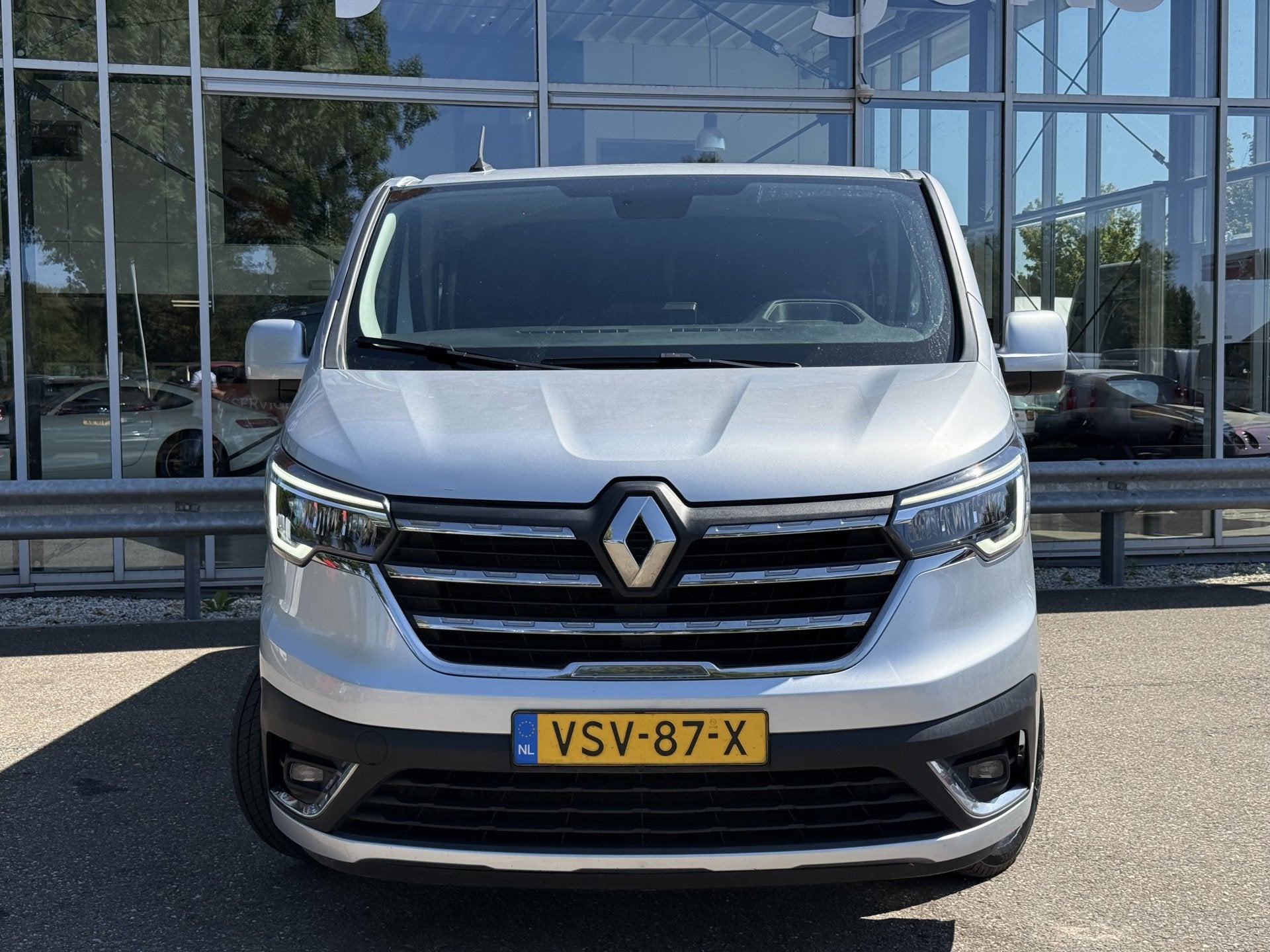 Renault Trafic 2.0 dCi 130 T29 L2H1 DC 6 Pers. Work Edition, Auto's, Voorwielaandrijving, Dealer onderhouden, Stof, Gebruikt