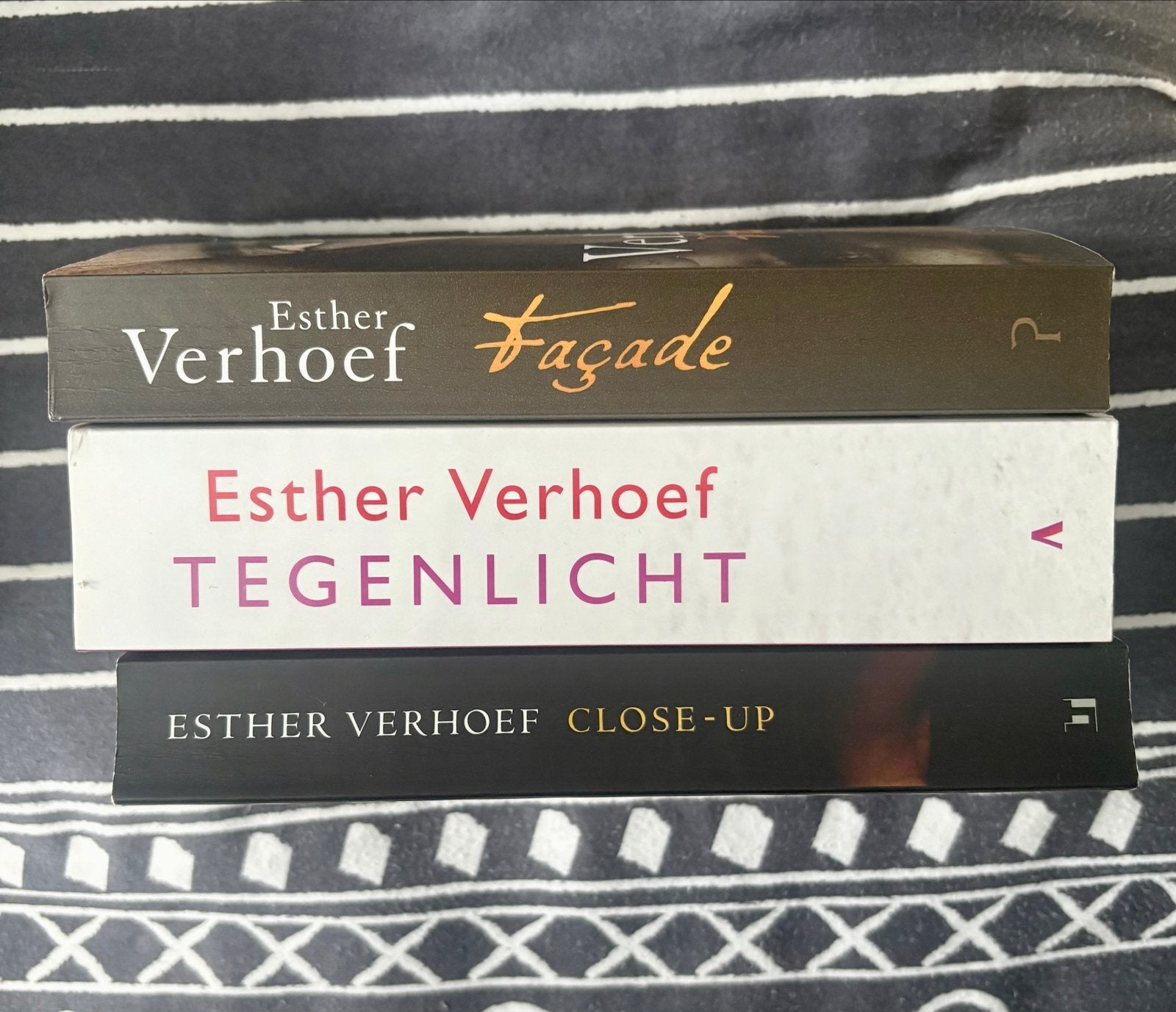 Esther Verhoef thriller boeken: Façade, Tegenlicht, Close-up, Ophalen of Verzenden, Zo goed als nieuw, Nederland