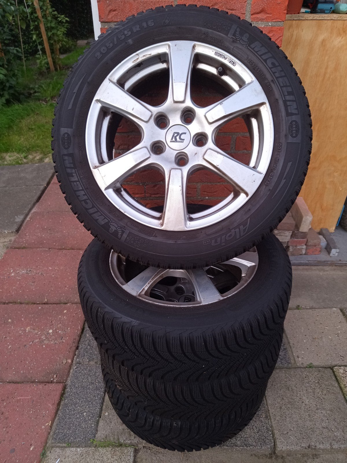 Winterbanden met velgen - Michelin Alpin A4 205/55R16, Ophalen, Gebruikt, 16 inch, Banden en Velgen