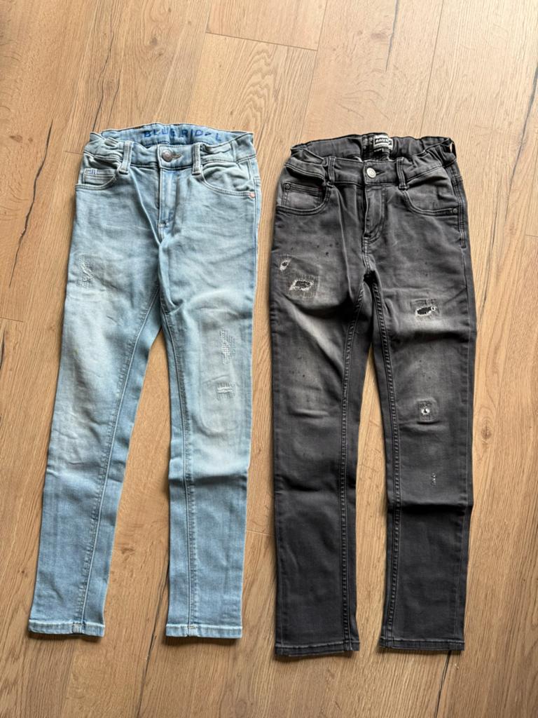 3 jeans en 1 joggingbroek, Ophalen of Verzenden, Zo goed als nieuw, Jongen, Broek