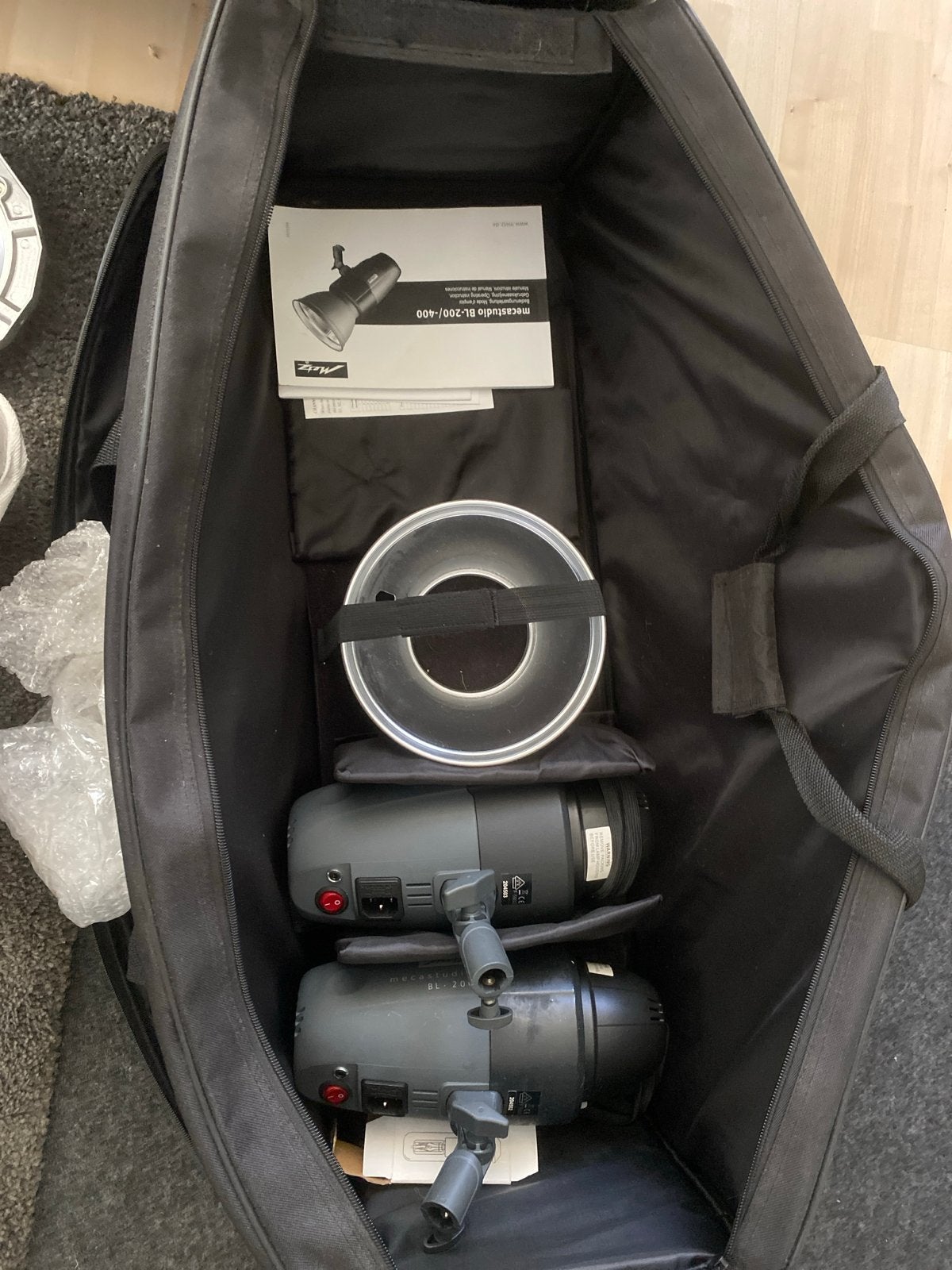 Metz Mecastudio BL-200 flitsset met triggers en accessoires, Ophalen of Verzenden, Gebruikt
