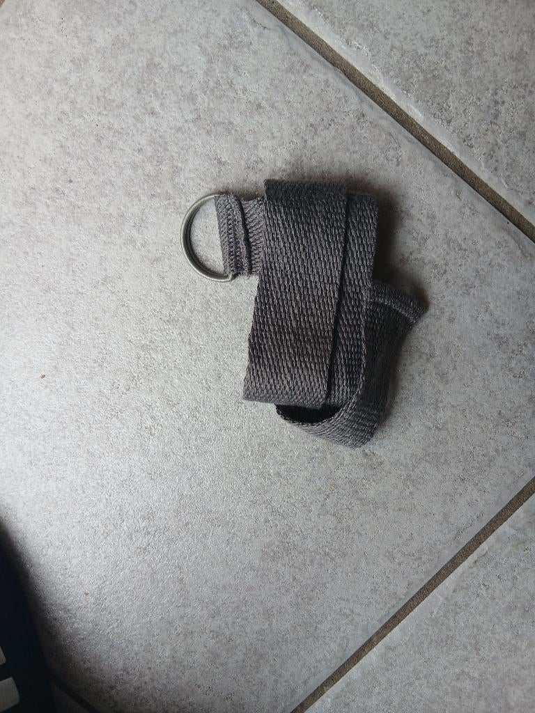 grijze jongens riem 90cm, Ophalen of Verzenden, Zo goed als nieuw, Jongen, Broek