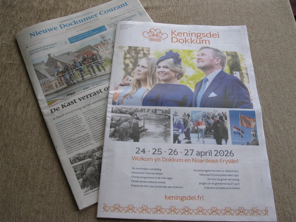 Koninklijkhuis, Dockumer Courant, programma Koningsdag 2026., Ophalen of Verzenden, Nieuw, Kaart, Foto of Prent