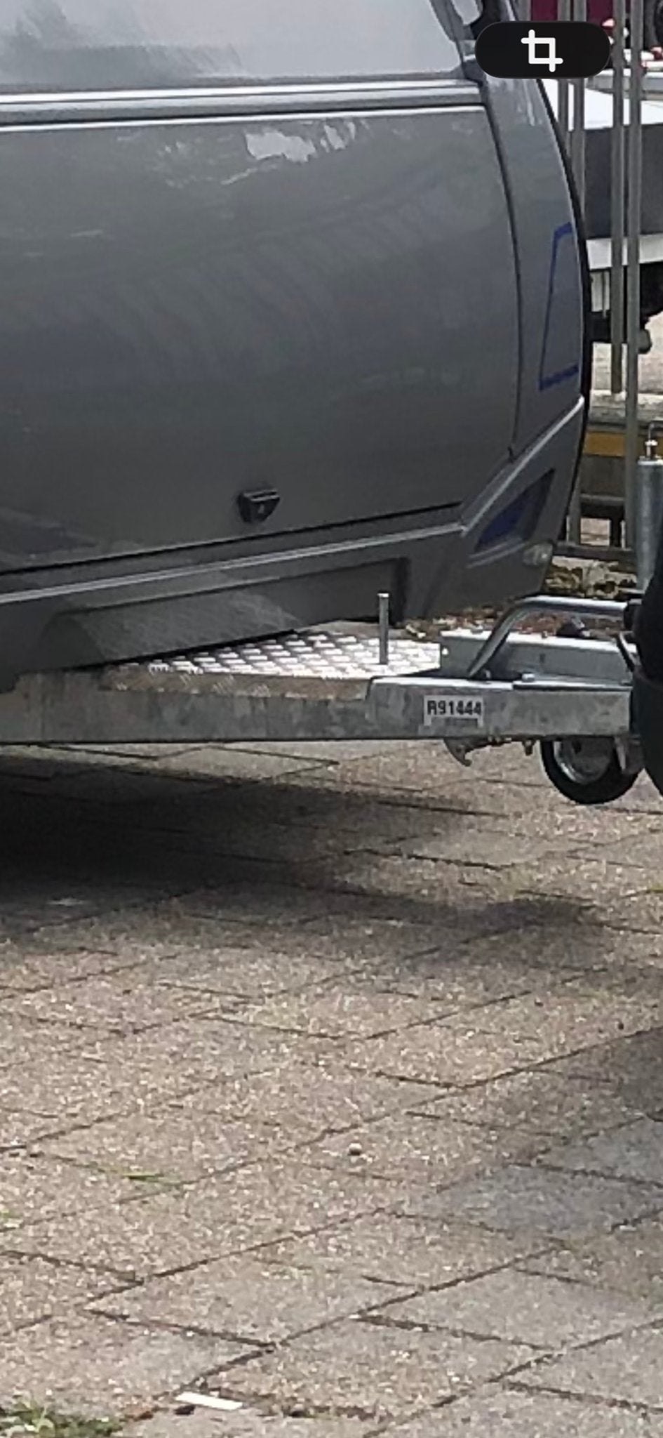 Dissel afdekking caravan, Ophalen, Gebruikt