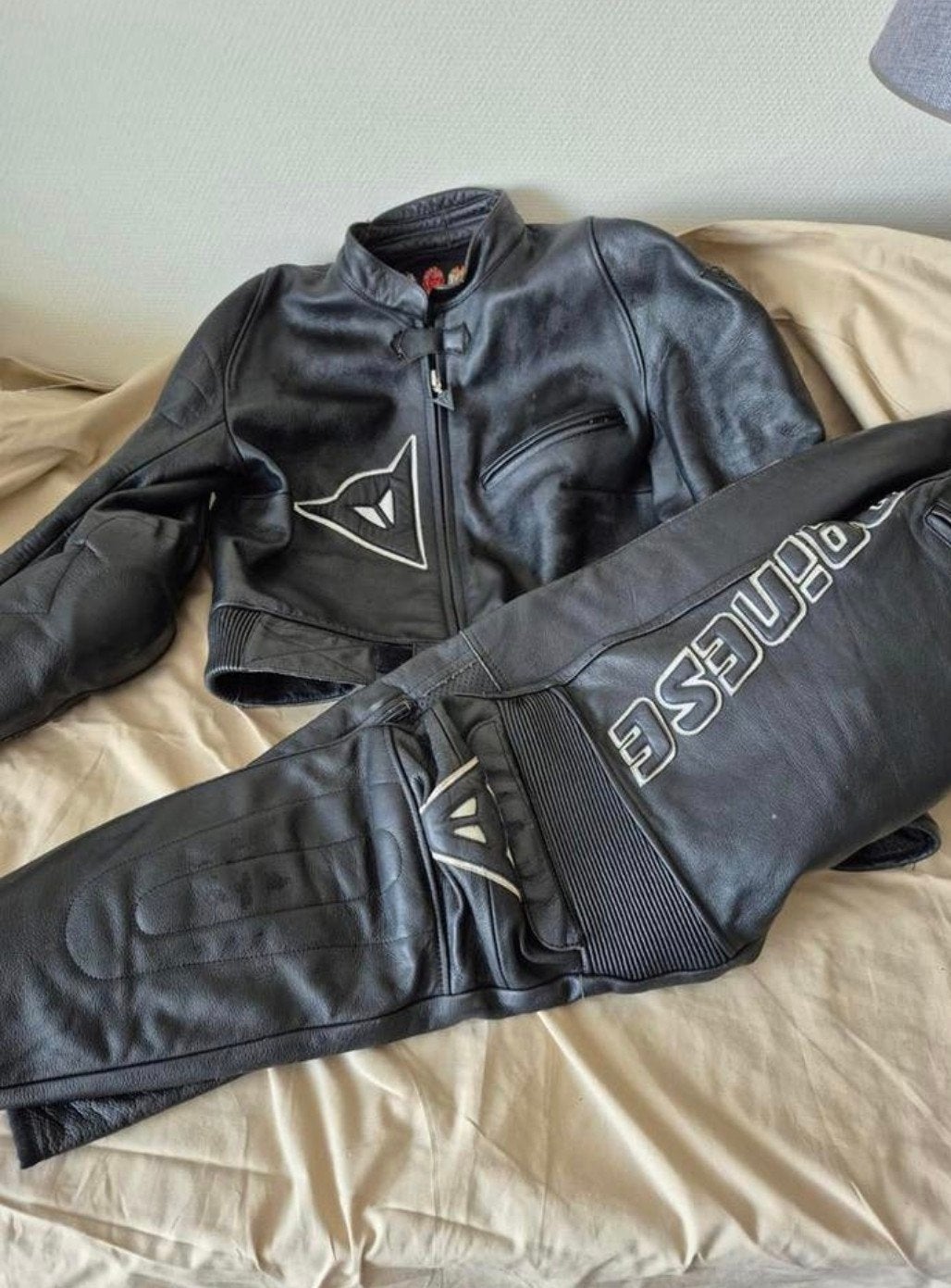 2 delig leren  motor pak , dainese, mt 52., Motoren, Ophalen of Verzenden, Tweedehands, Combipak, Dainese