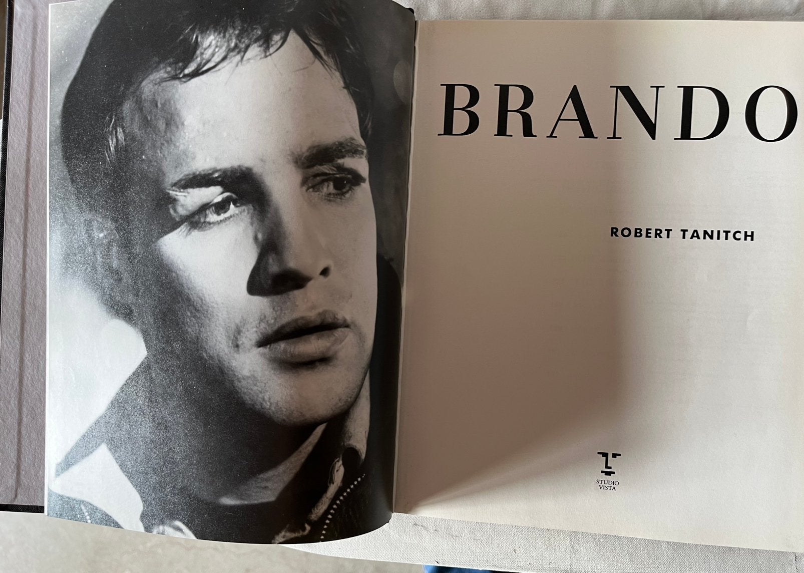 Marlon Brando boek, Ophalen of Verzenden, Zo goed als nieuw, Film, Tv en Media