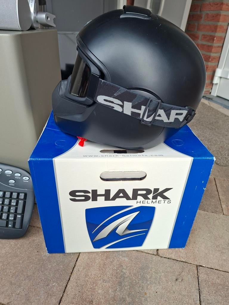Shark, Ophalen