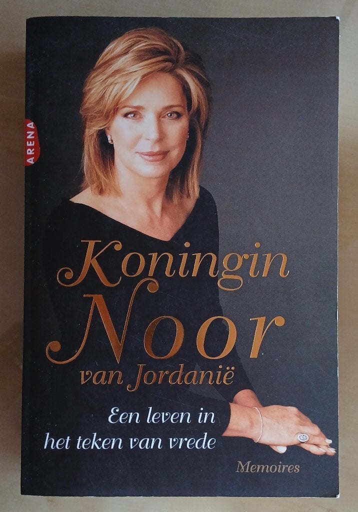 Koningin Noor van Jordanië. Memoires, Boeken, Ophalen of Verzenden, Gelezen