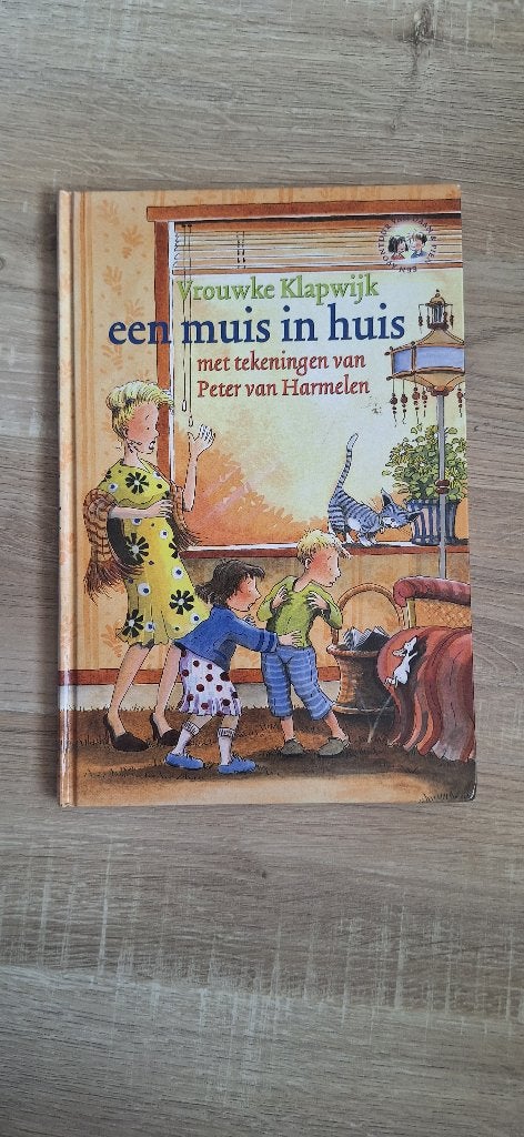 Een muis in huis, Boeken, Ophalen of Verzenden, Zo goed als nieuw, Vrouwke Klapwijk, Fictie algemeen