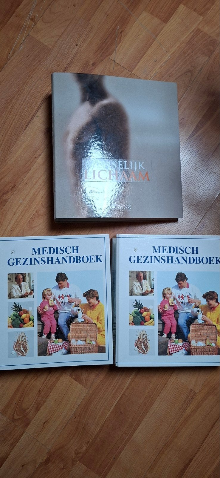Medisch Gezinshandboek & Menselijk Lichaam Atlas, Boeken, Ophalen, Gelezen, Gezondheid en Conditie, Onbekend