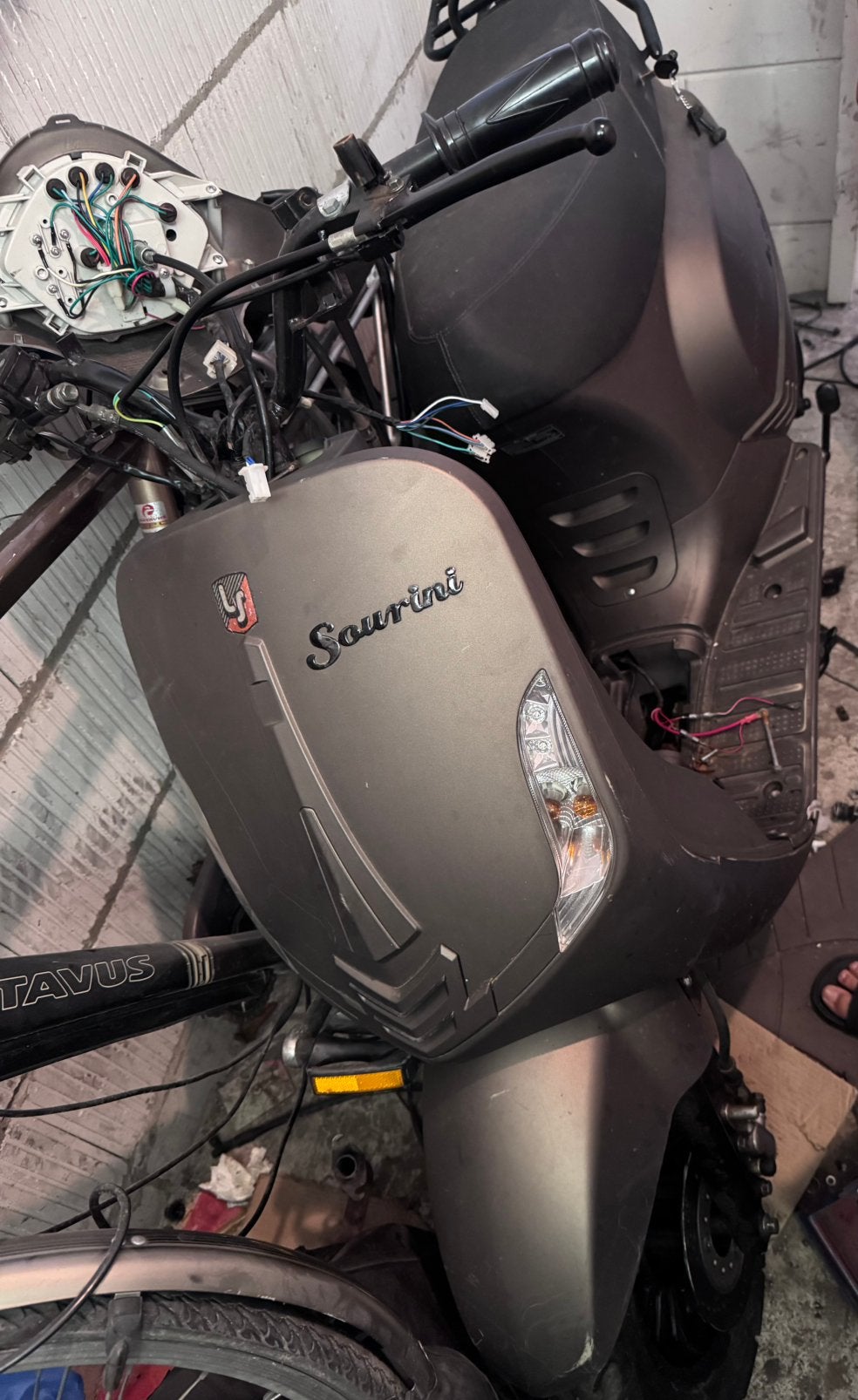 La Souris scooter 50cc te koop (2021) Start niet, Fietsen en Brommers, Snorfietsen en Snorscooters, Ophalen, Zo goed als nieuw