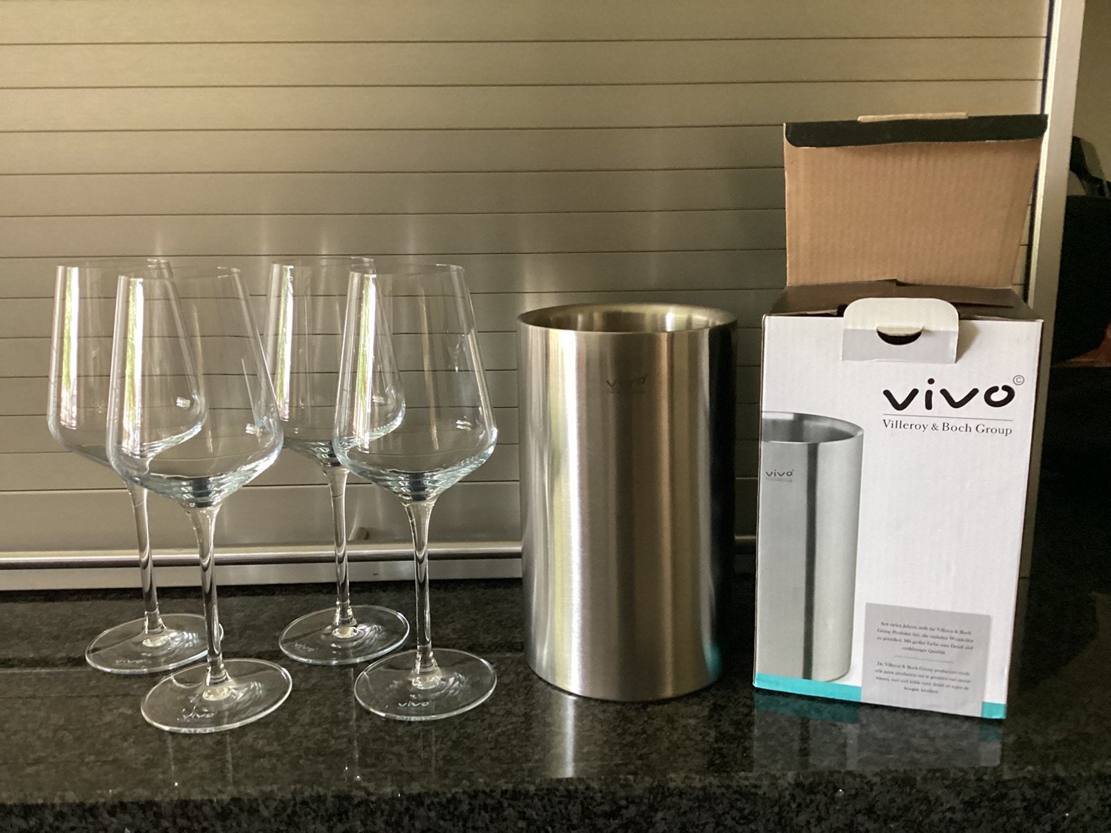 Vivo wijnglazen wijnkoeler en longdrinkglazen, Ophalen of Verzenden, Zo goed als nieuw, Overige typen